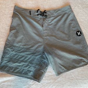 Hurley mens boardshorts
